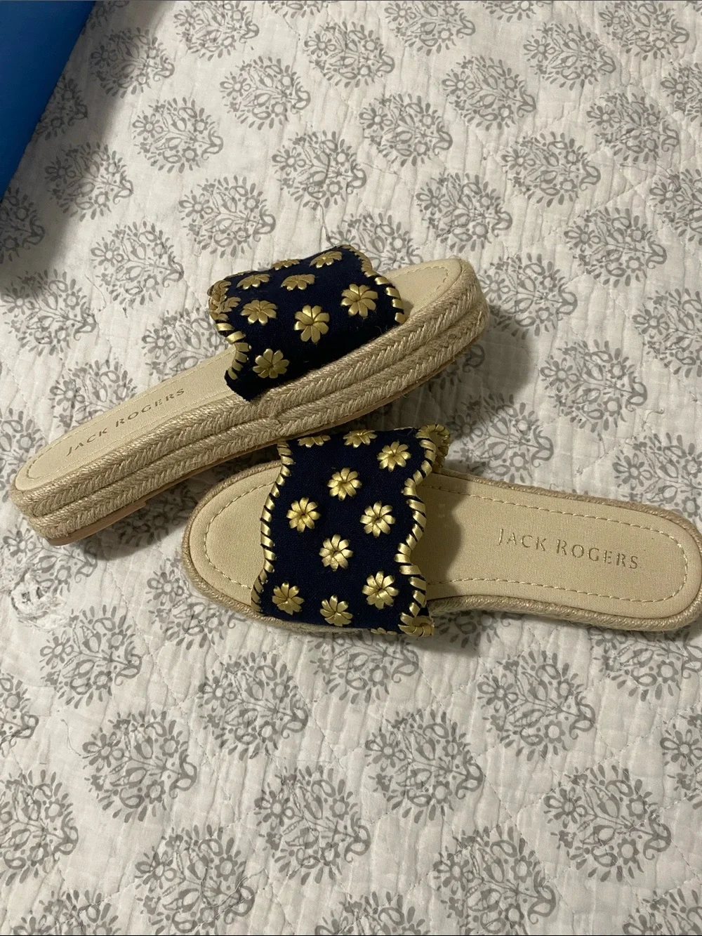 Jack Rogers never worn